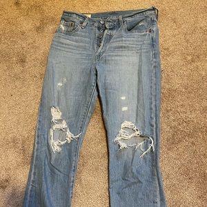 Levi’s 501 Distressed Jeans (size 28)
